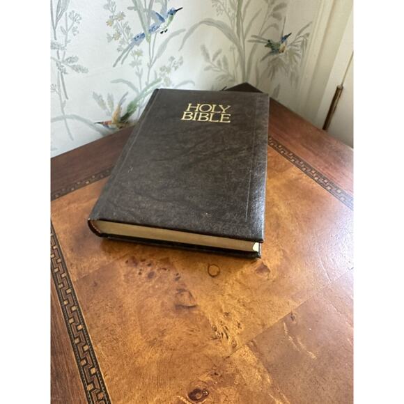 Holy Bible Authorized King James Version Printed By World Bible Publisher Hard - Picture 3 of 11